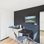 Crown Living Basic - Self Check-in - Free Parking - Highspeed Wifi - Ideal For And Work Apartment Fussach