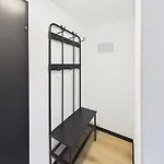 Crown Living Basic - Self Check-in - Free Parking - Highspeed Wifi - Ideal For And Work Апартаменты *