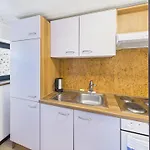 Crown Living Basic - Self Check-in - Free Parking - Highspeed Wifi - Ideal For And Work Apartment Fussach