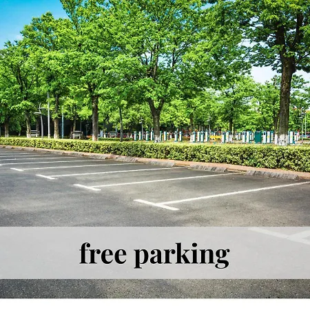 Apartment Crown Living Basic - Self Check-in - Free Parking - Highspeed Wifi - Ideal For And Work