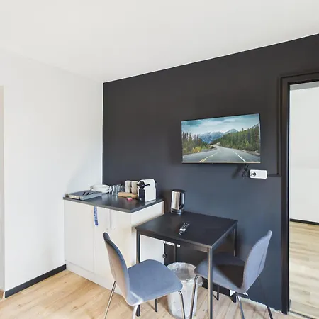 Crown Living Basic - Self Check-in - Free Parking - Highspeed Wifi - Ideal For And Work Apartment Fussach