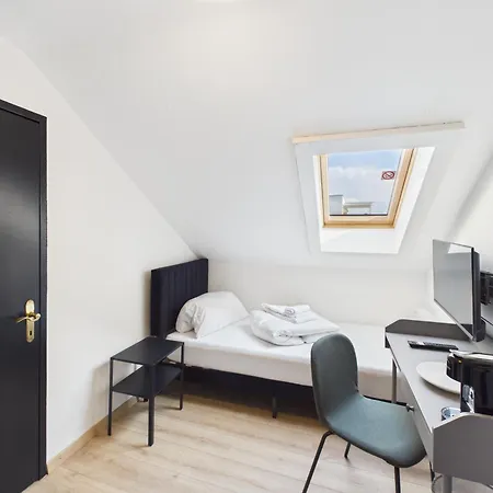 Crown Living Basic - Self Check-in - Free Parking - Highspeed Wifi - Ideal For And Work Apartment Fussach
