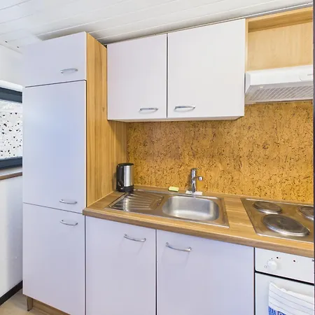 Crown Living Basic - Self Check-in - Free Parking - Highspeed Wifi - Ideal For And Work Apartment Fussach