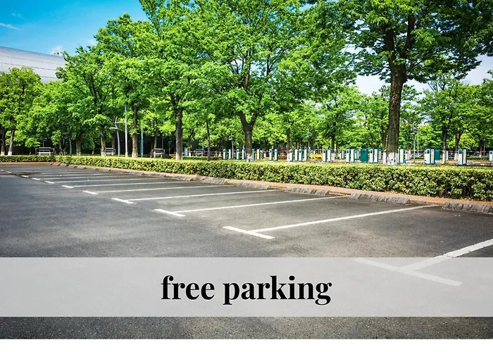 アパート Crown Living Basic - Mit Kueche, Kostenloser Parkplatz, Wlan, Self Check-in, Ideal Fuer Feriengaeste Und Geschaeftsreisende