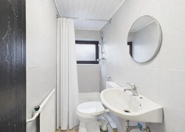 Crown Living Basic - Mit Kueche, Kostenloser Parkplatz, Wlan, Self Check-in, Ideal Fuer Feriengaeste Und Geschaeftsreisende Fussach