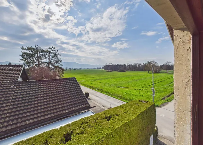 アパート Crown Living Basic - Mit Kueche, Kostenloser Parkplatz, Wlan, Self Check-in, Ideal Fuer Feriengaeste Und Geschaeftsreisende